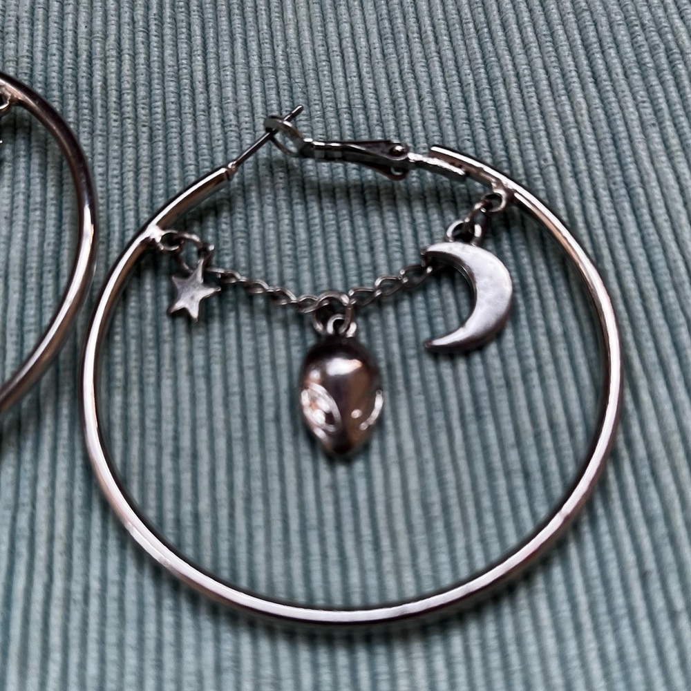 Y2K alien hoop earrings